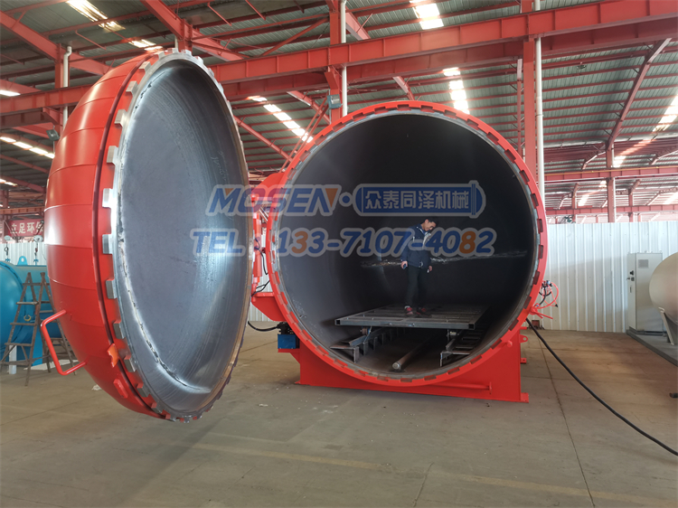 <strong>定制大型防腐襯膠硫化罐</strong>