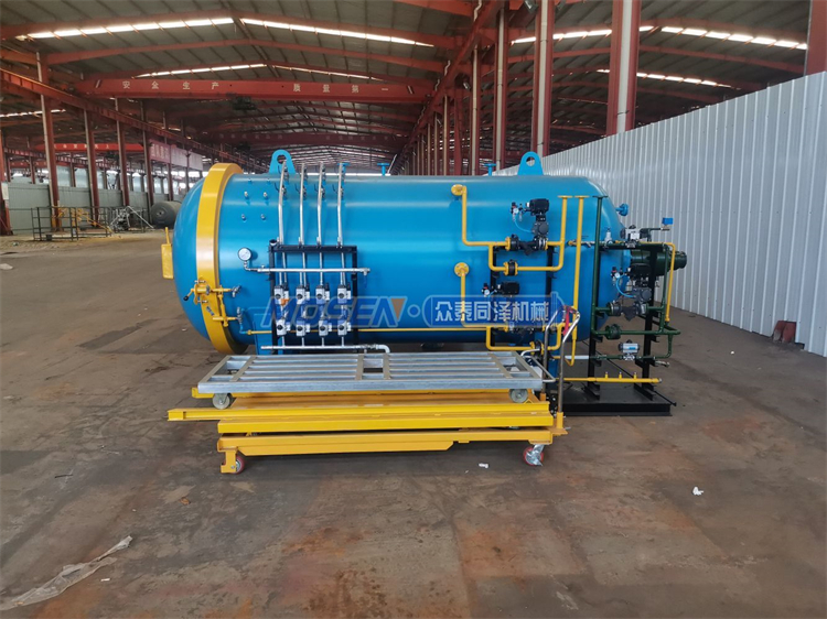 <b>全自動復(fù)合材料船舶漁具熱壓罐</b>